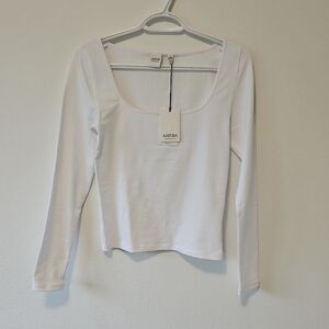 Aritzia Scoop Neck